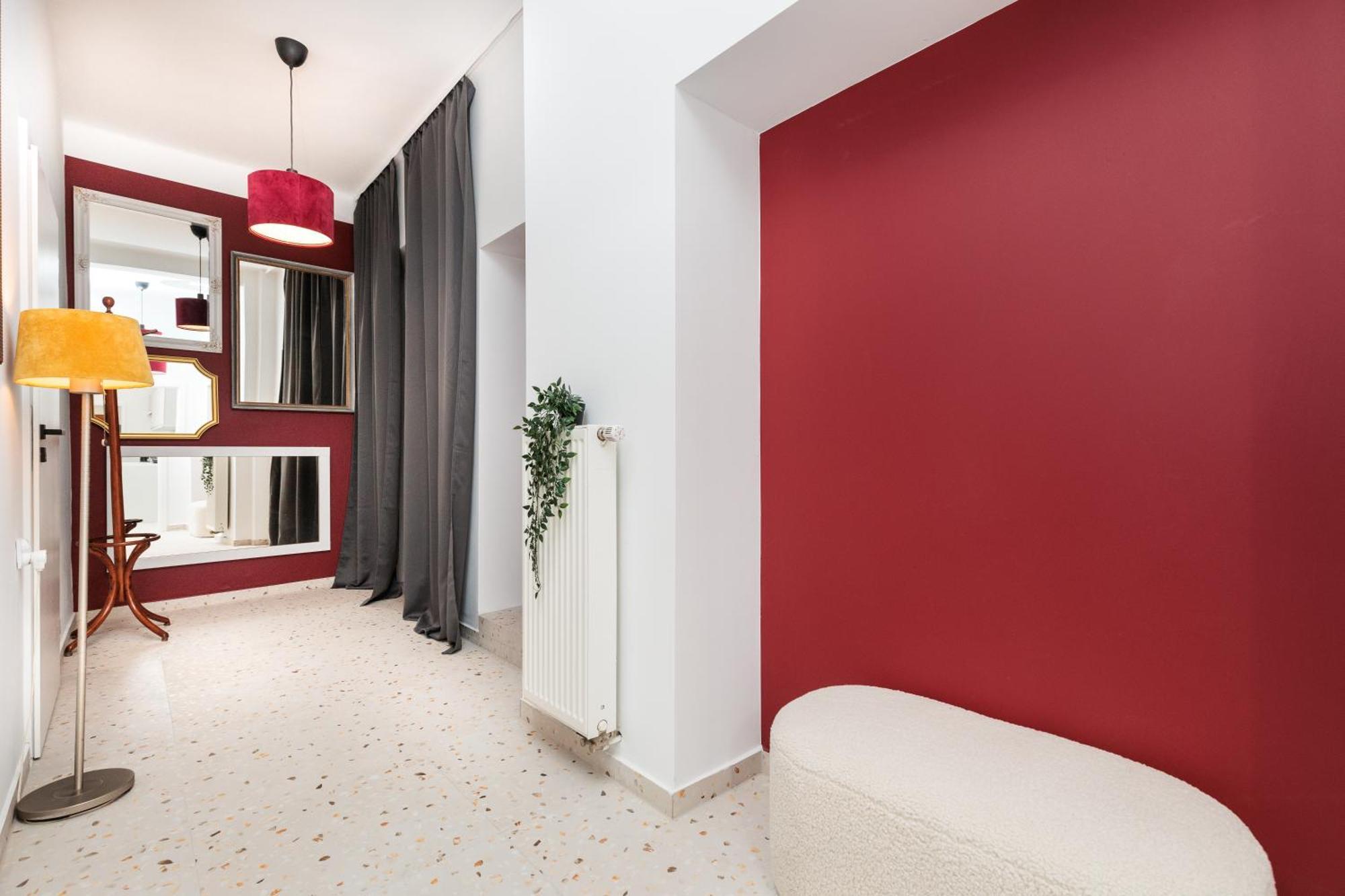 Retro Glamour With A Modern Edge - By Upstairs Apartament