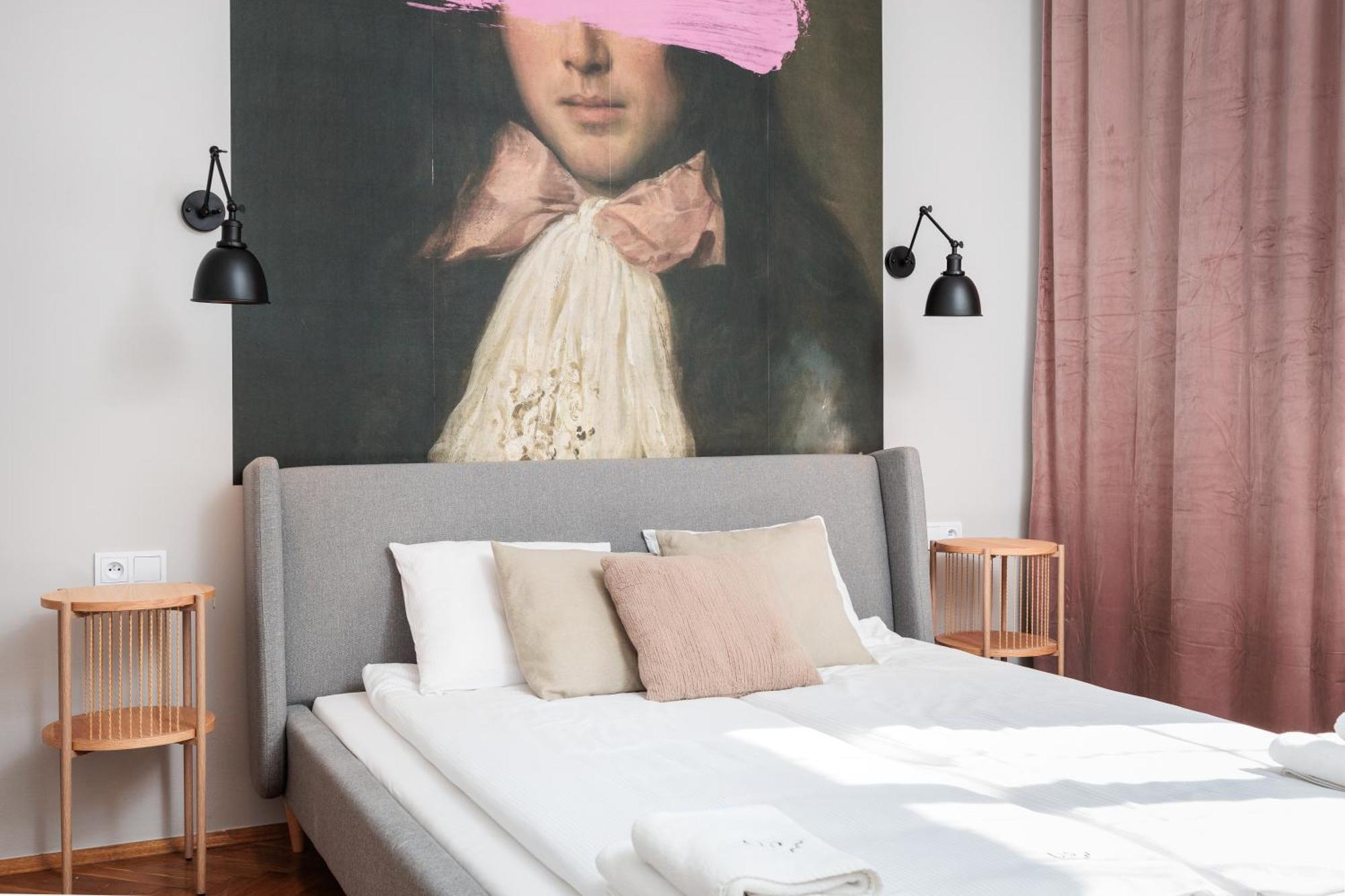 Retro Glamour With A Modern Edge - By Upstairs Apartament
