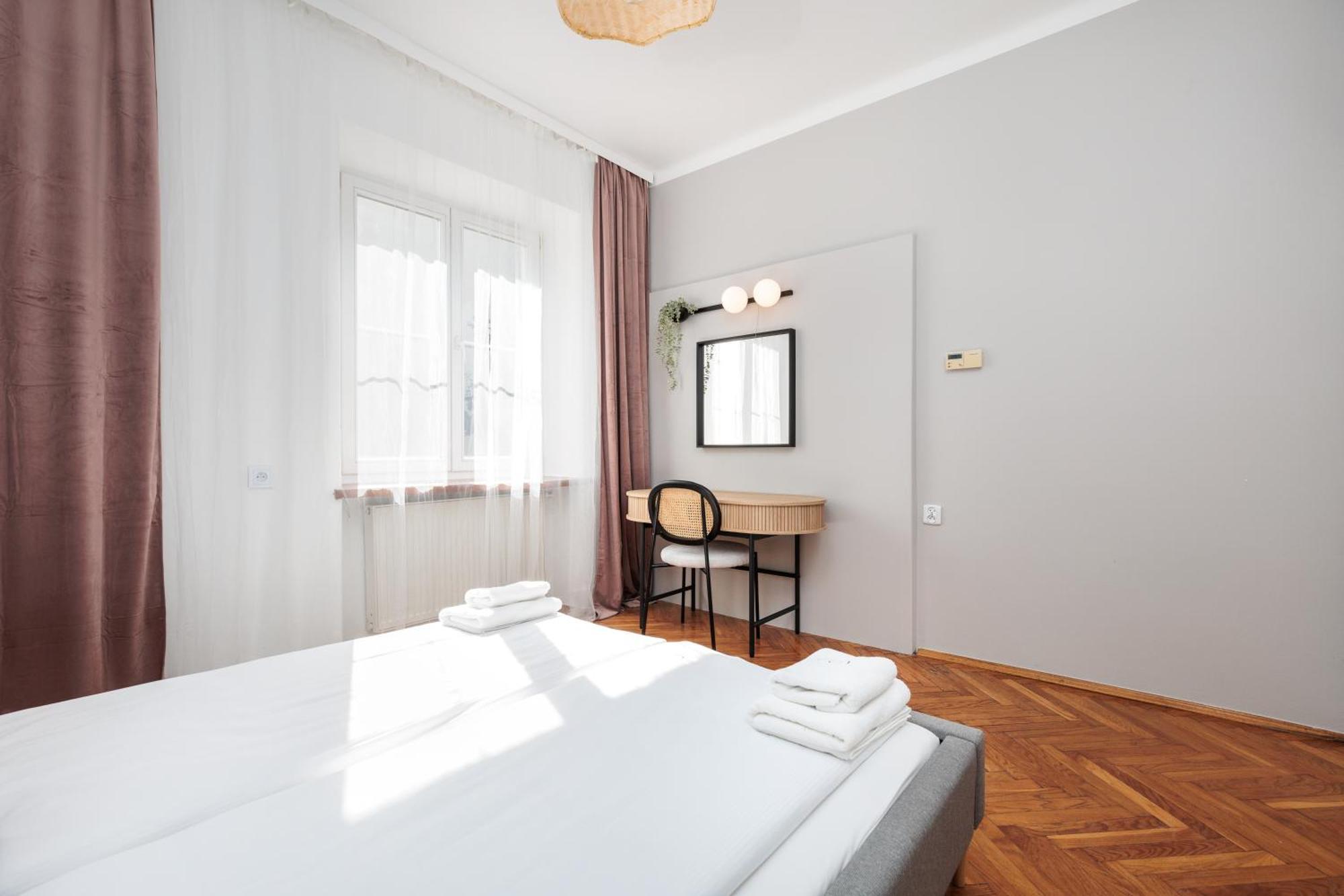 Retro Glamour With A Modern Edge - By Upstairs Apartament