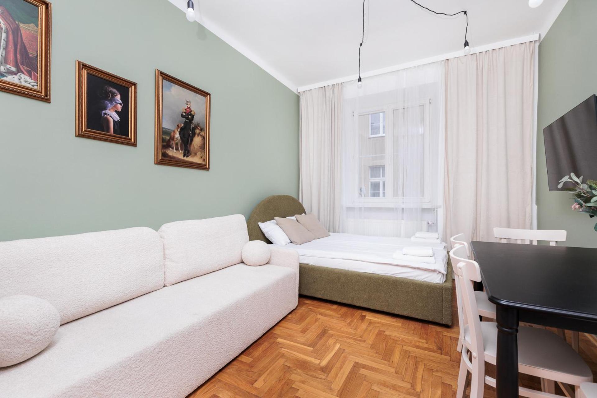 Retro Glamour With A Modern Edge - By Upstairs Apartament *