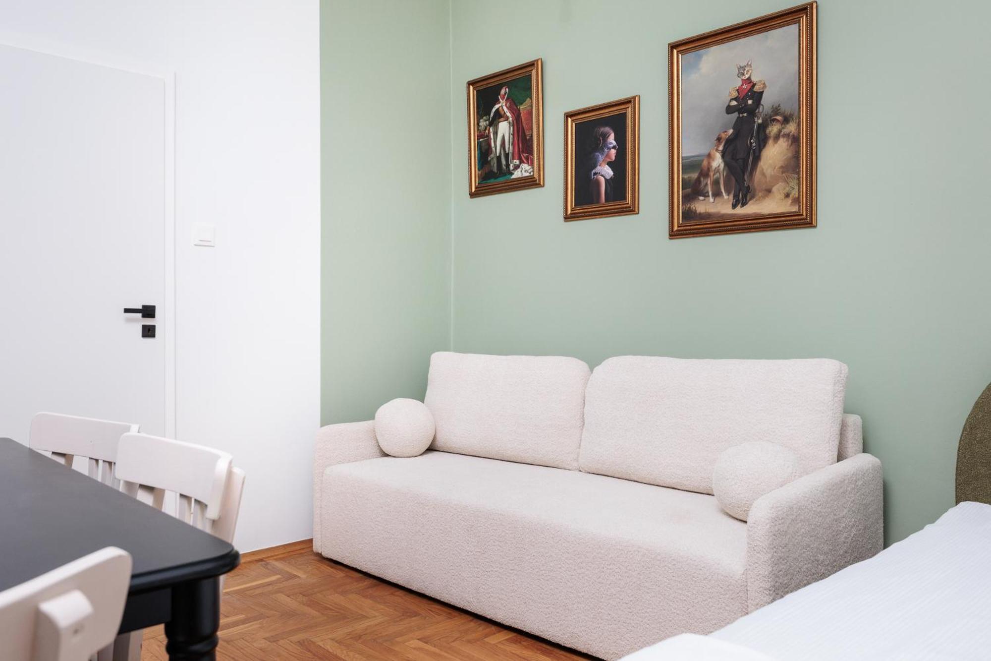 Retro Glamour With A Modern Edge - By Upstairs Apartament